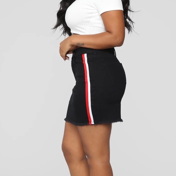 Fashion Nova “Try Again II” Mini Skirt! 🖤❤️ - Picture 2 of 8